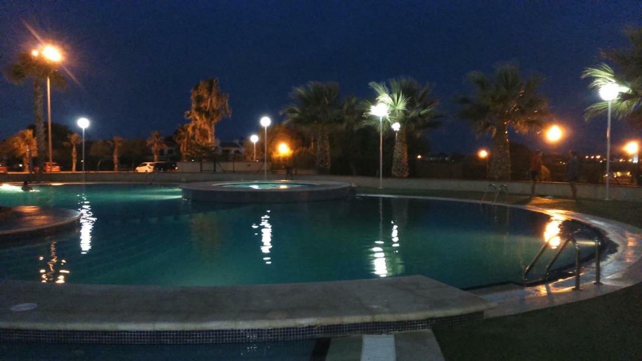 Bajo Con Jardin Wifi Junto Al Mar Apartment Orihuela Exterior photo